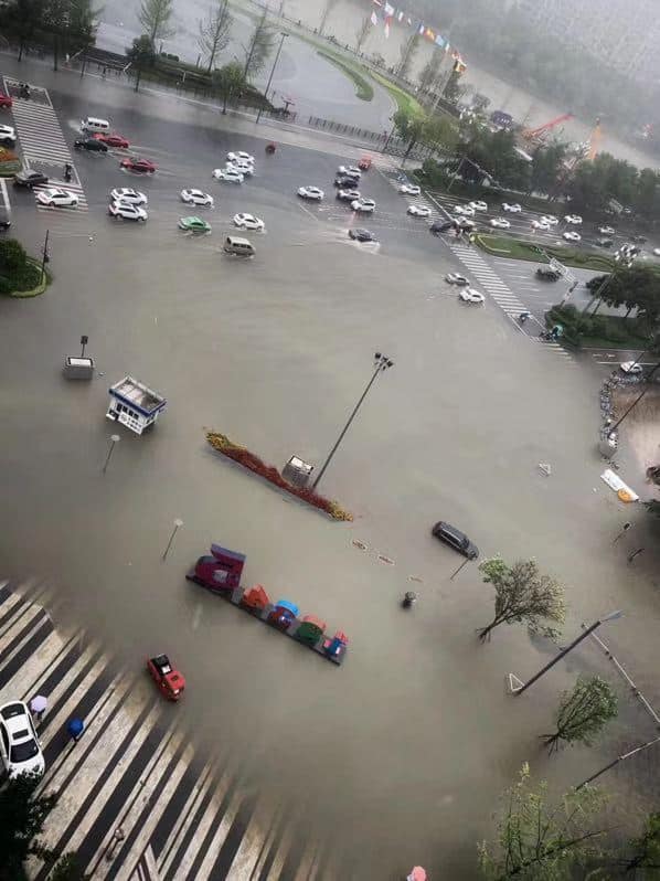 underwater-submerged-chengdu