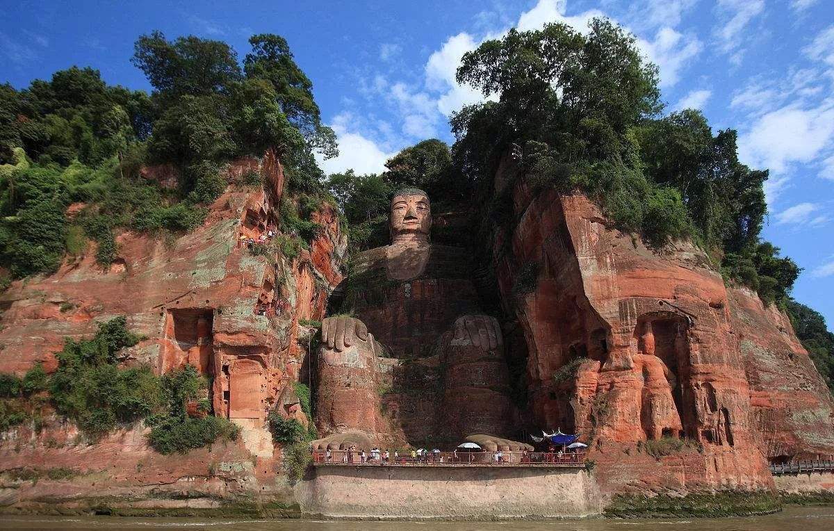 leshan giant budda chengdu expat