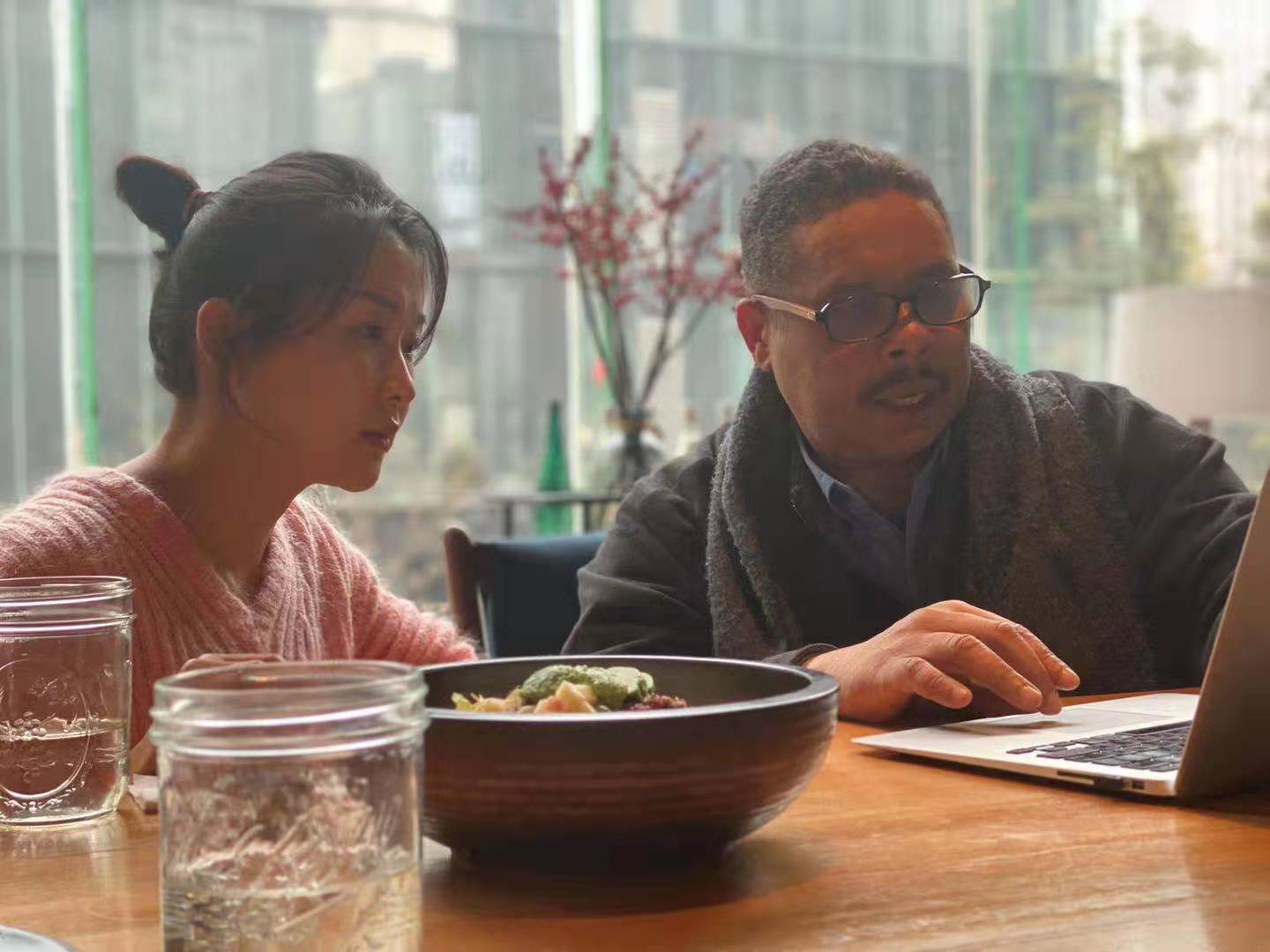 ZHL Consulting Noel Roberts chengdu expat