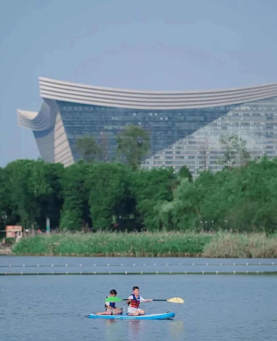 Stand-up Paddleboarding chengdu-expat