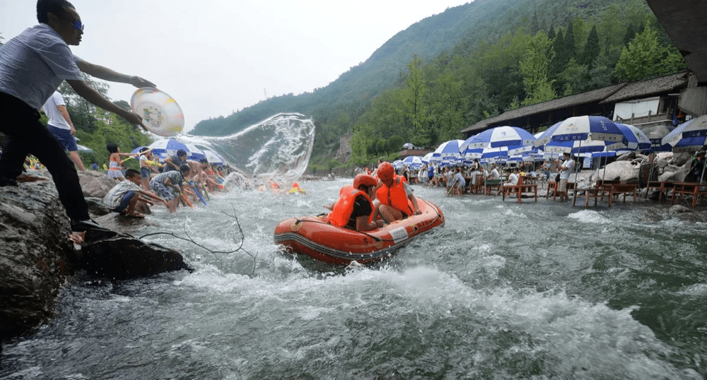 8.21 Sun. 周日」Wet&Wild White Water Rafting 野外湿身挑战！虹口漂流，边漂边打水仗