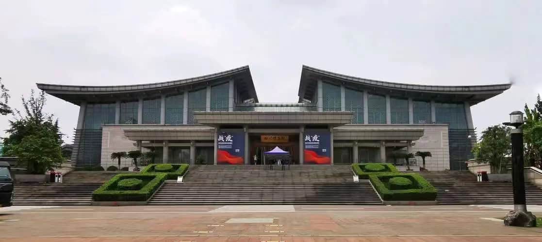 sichuan museum chengdu expat
