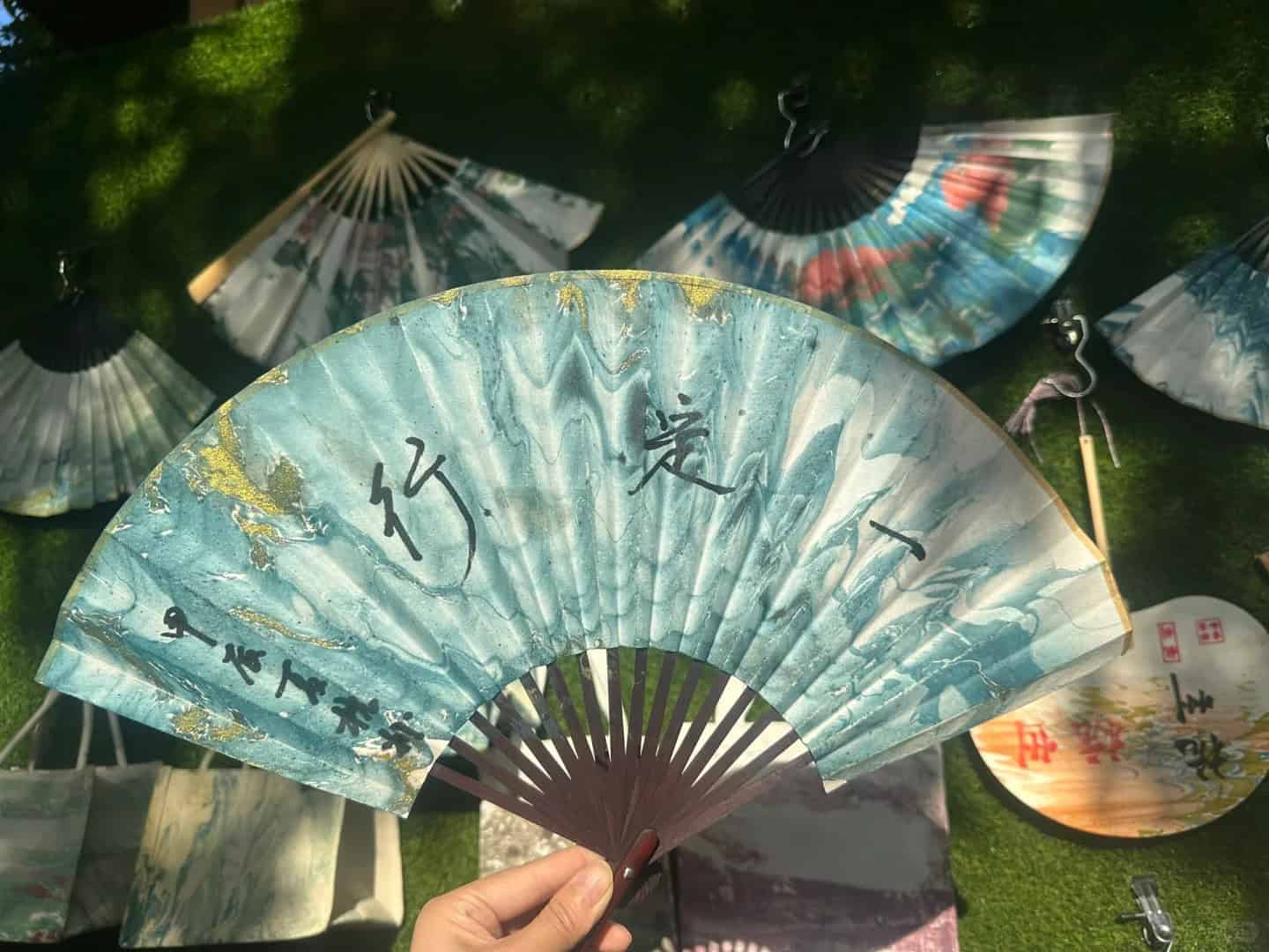 Crafting Tradition Lacquered Fans chengdu china