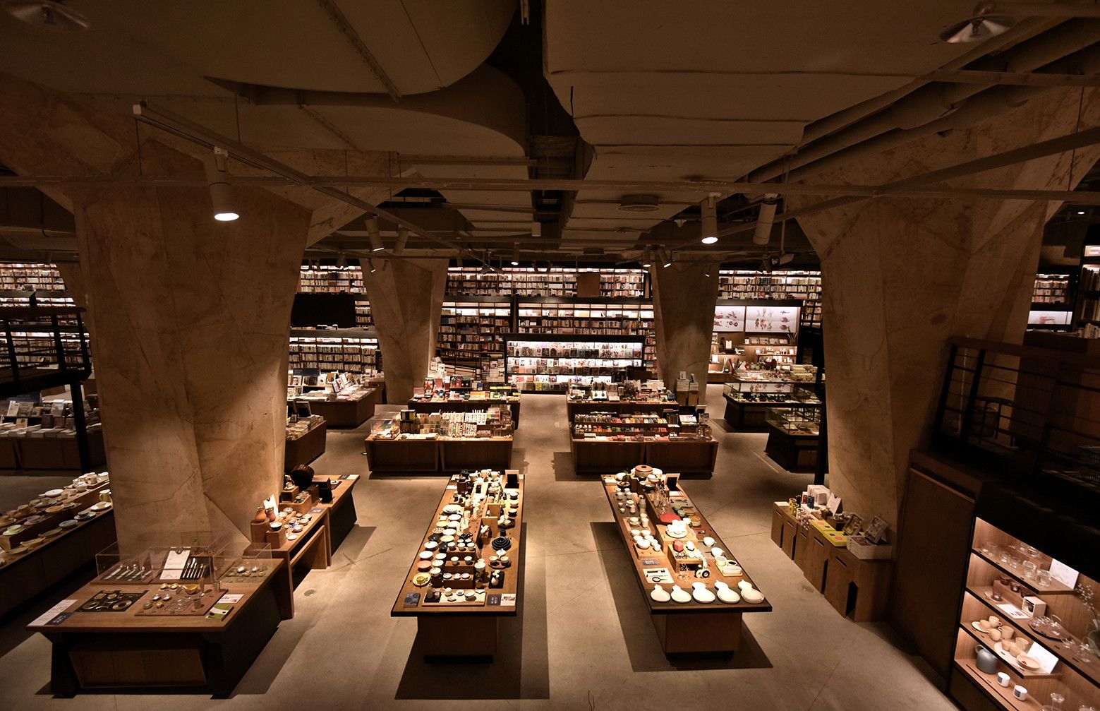 Fang Suo Commune Bookstore 方所 chengdu inside chengdu expat