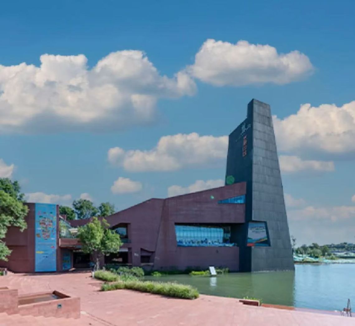 A4X Art Center 麓湖•A4X艺术中心 chengdu chengdu expat